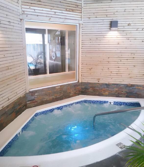 Cozy French Style Villa- 3 Bed-Casino-Pools-Jacuzzi Norwich Buitenkant foto