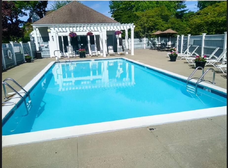 Cozy French Style Villa- 3 Bed-Casino-Pools-Jacuzzi Norwich Buitenkant foto